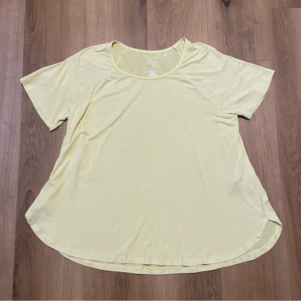 NWOT XPBX Yellow Short Sleeve Athletic T-Shirt in Size Large